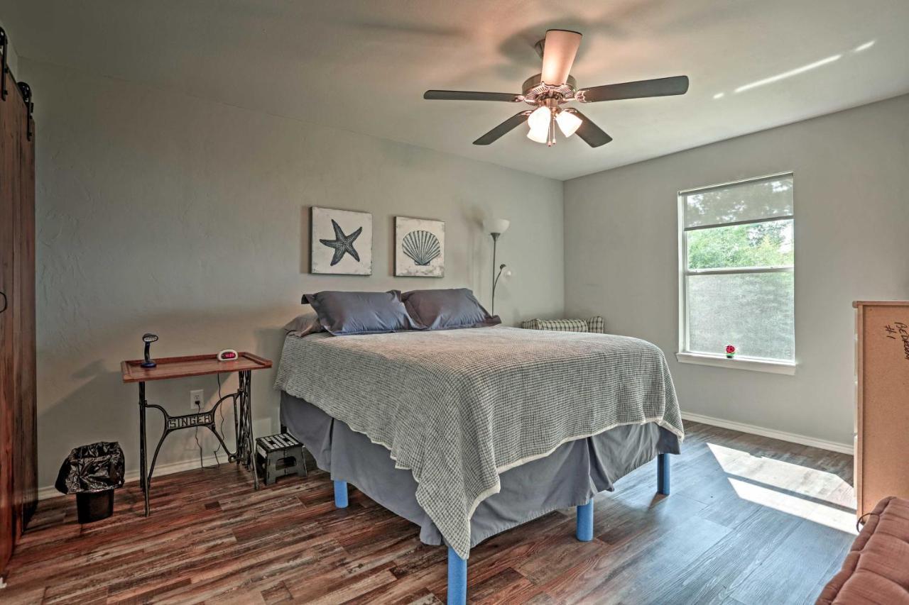 Relaxing Texas Getaway, 1 Mile To Boat Ramp! Villa Jefferson Exterior photo