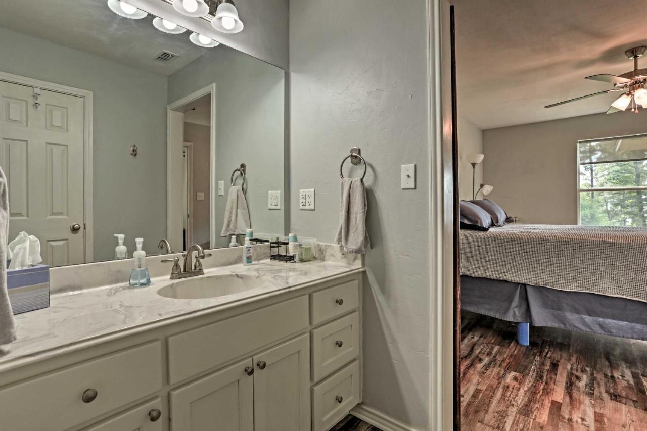 Relaxing Texas Getaway, 1 Mile To Boat Ramp! Villa Jefferson Exterior photo